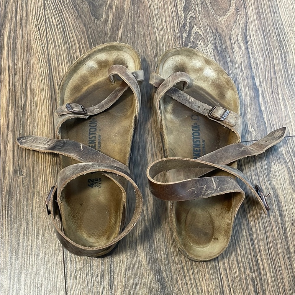 Women’s Birkenstock Brown Sandals with Adjustable Straps size 11